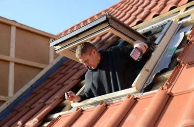 Pose de fenêtres de toit Velux à Lannecaube